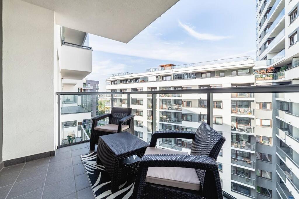 Stylowy Apartament Centrum Warszawy Z Tarasem Warsaw Exterior photo